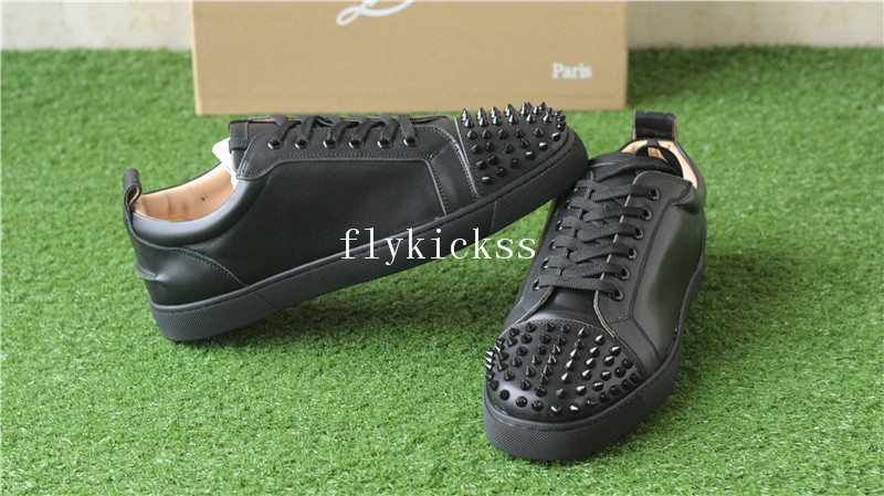 Super High End Christian Louboutin Flat Sneaker Low Top Black Leather